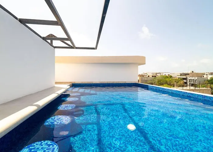 King With Balcony, Gym And Rooftop Pool Сasa de vacaciones